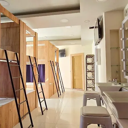 Hostel Central